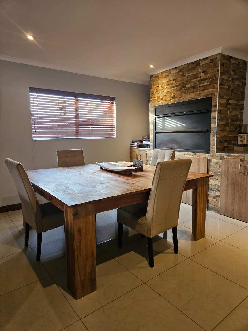 4 Bedroom Property for Sale in Kamma Heights Eastern Cape